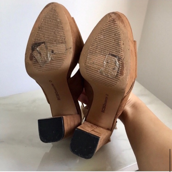 BCBGeneration tan suede chunky heels sz5 - Picture 5 of 5